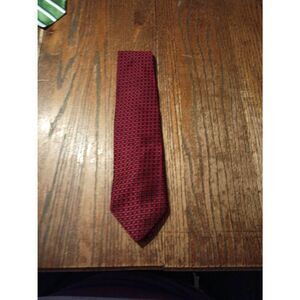 Van Heusen Red Black 100 Silk Made in USA Mens Tie Necktie Church Office Formal